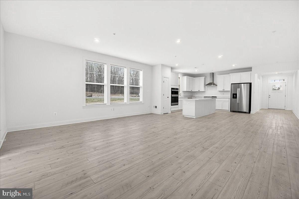 ROSEHILL MANOR - Residential