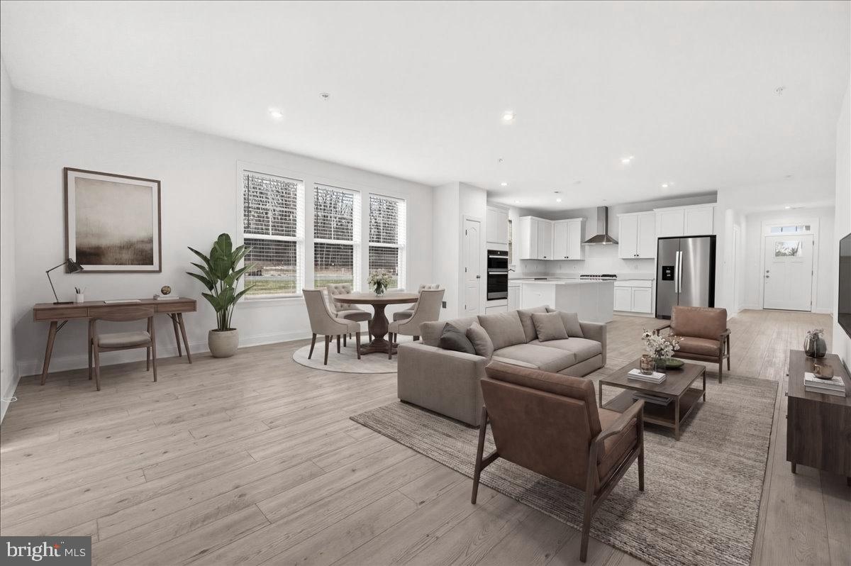 ROSEHILL MANOR - Residential