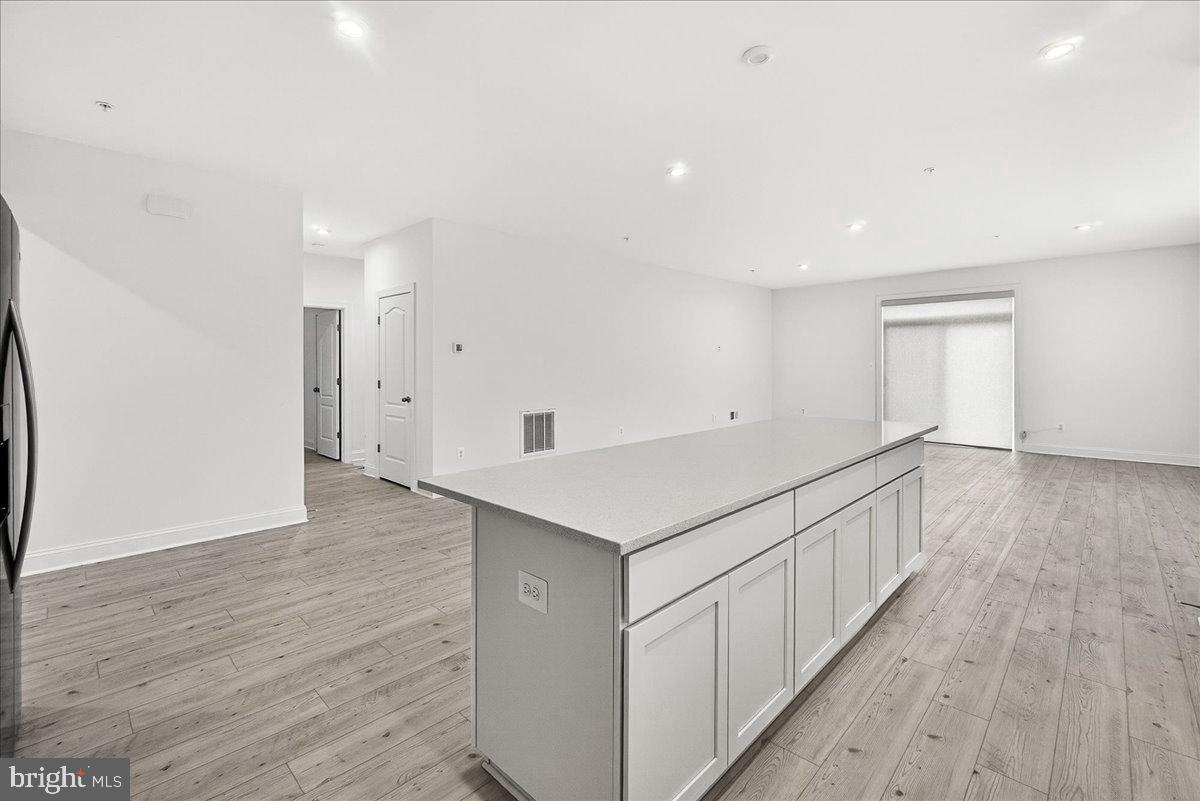 ROSEHILL MANOR - Residential