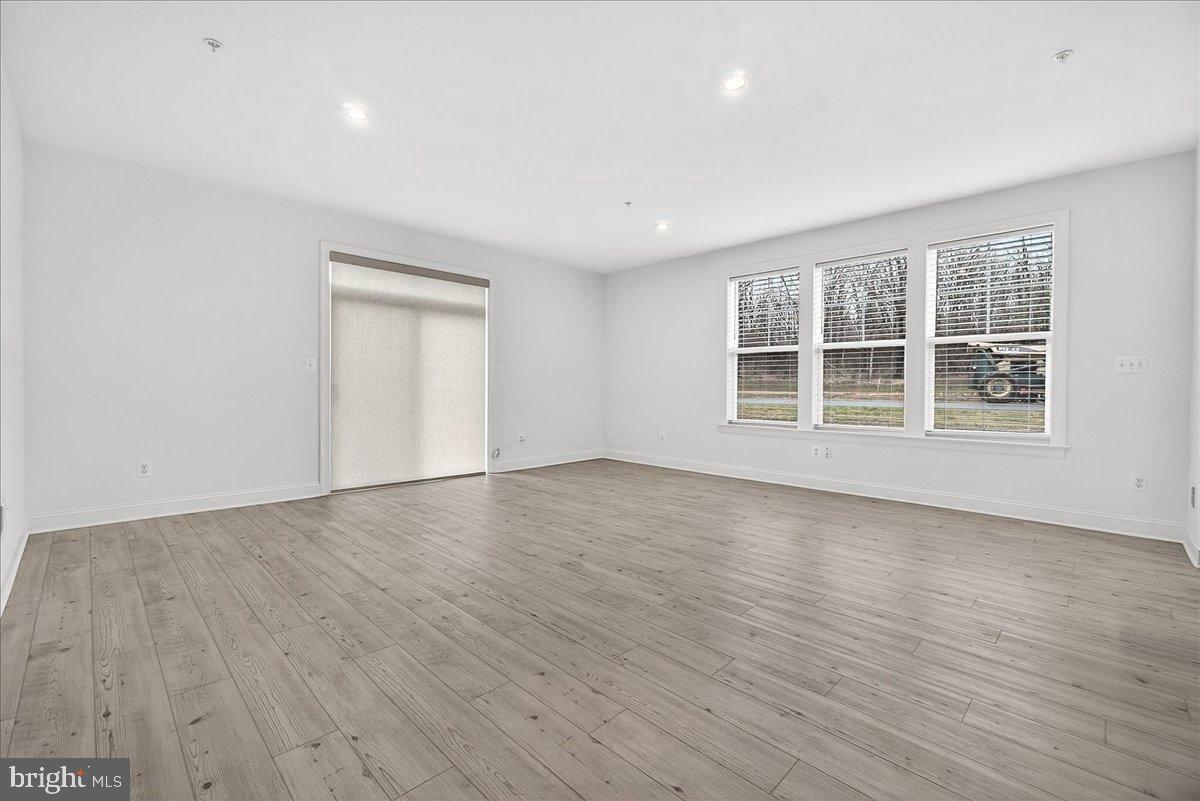 ROSEHILL MANOR - Residential