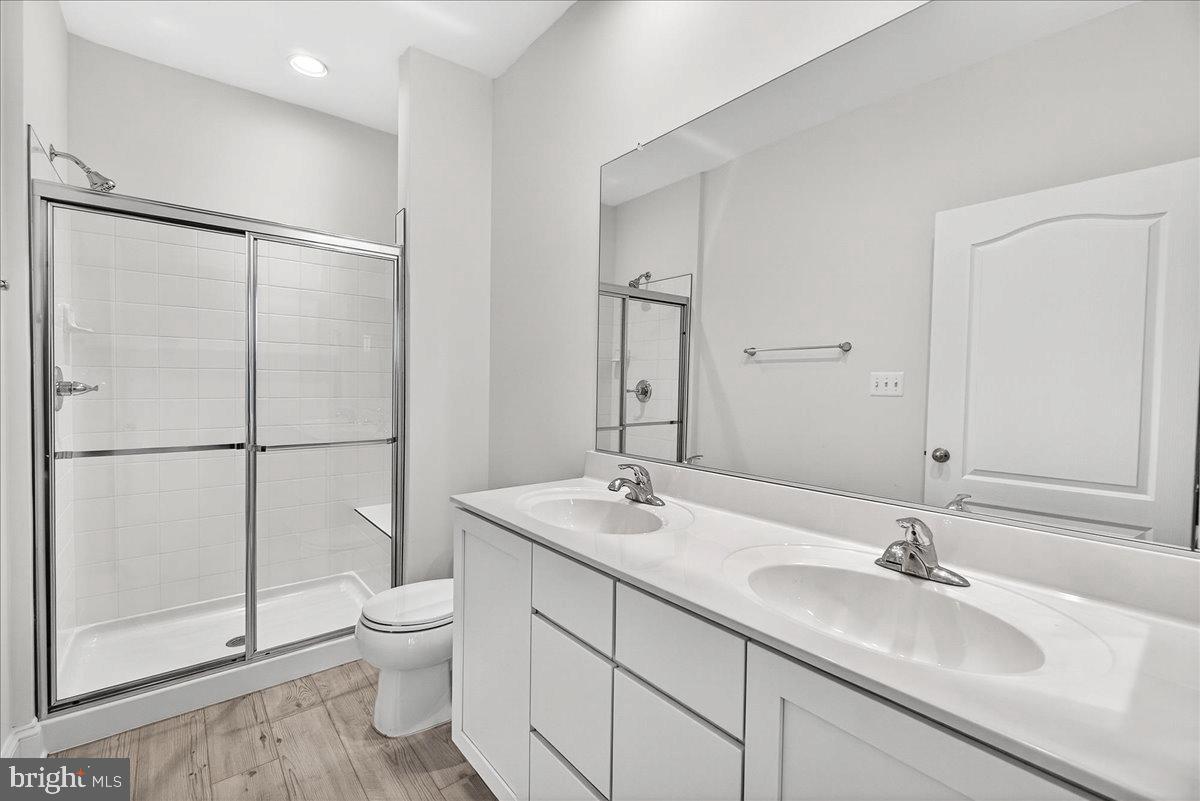 ROSEHILL MANOR - Residential