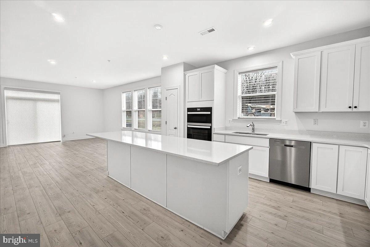 ROSEHILL MANOR - Residential