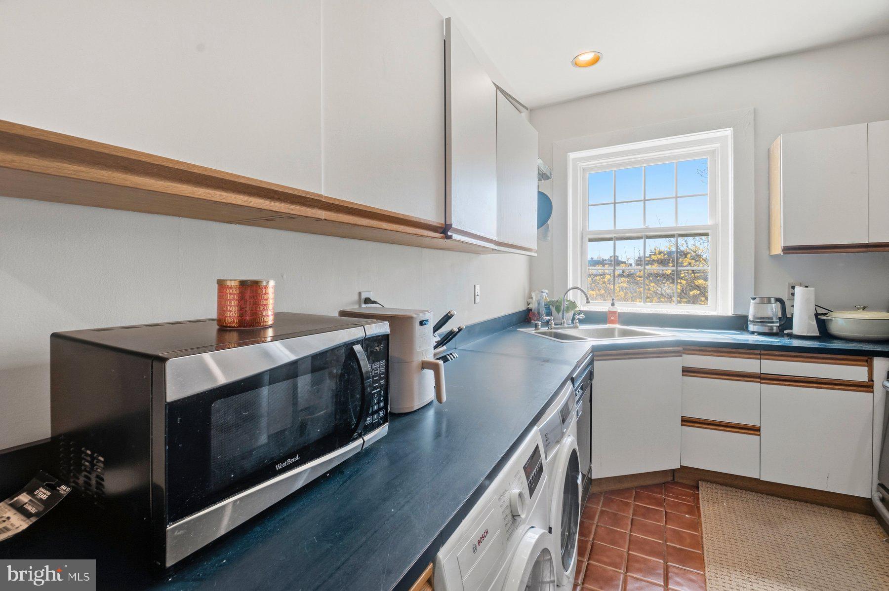 CHARLES VILLAGE - Residential