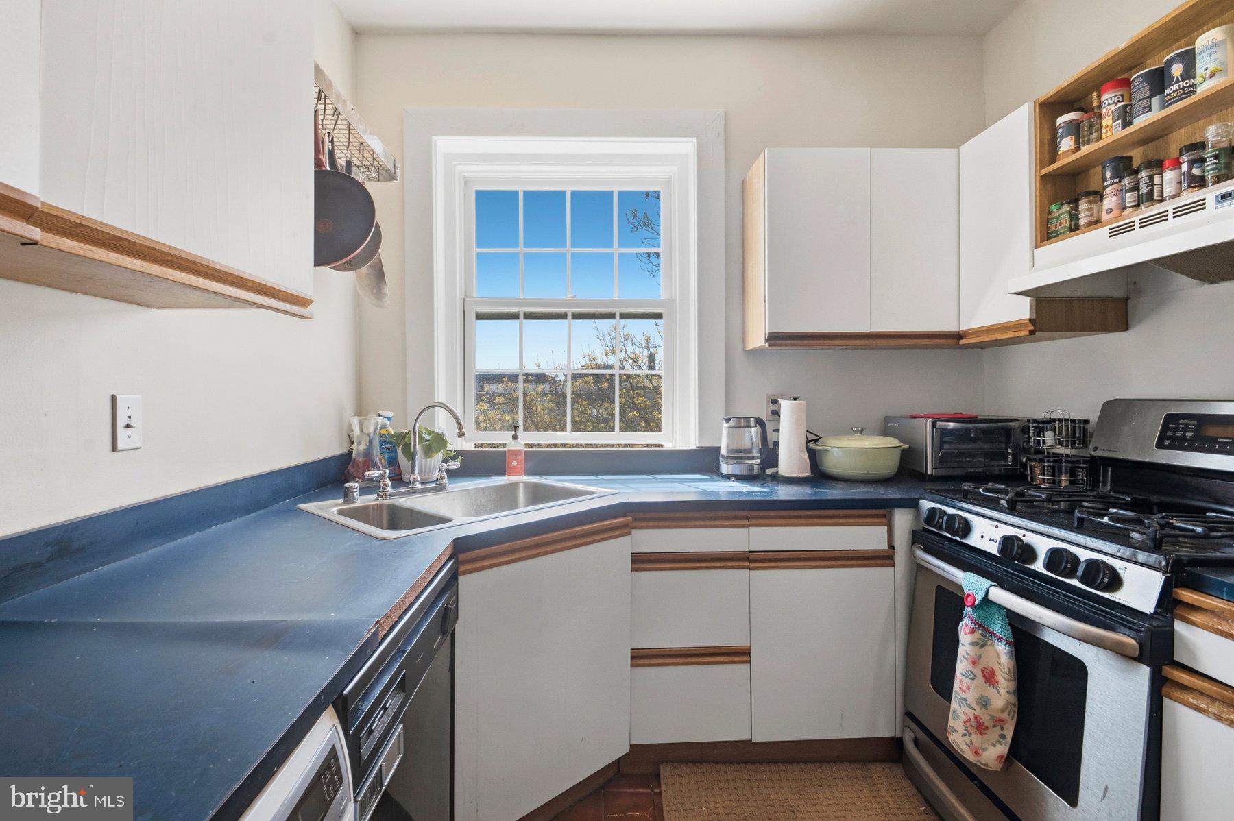 CHARLES VILLAGE - Residential