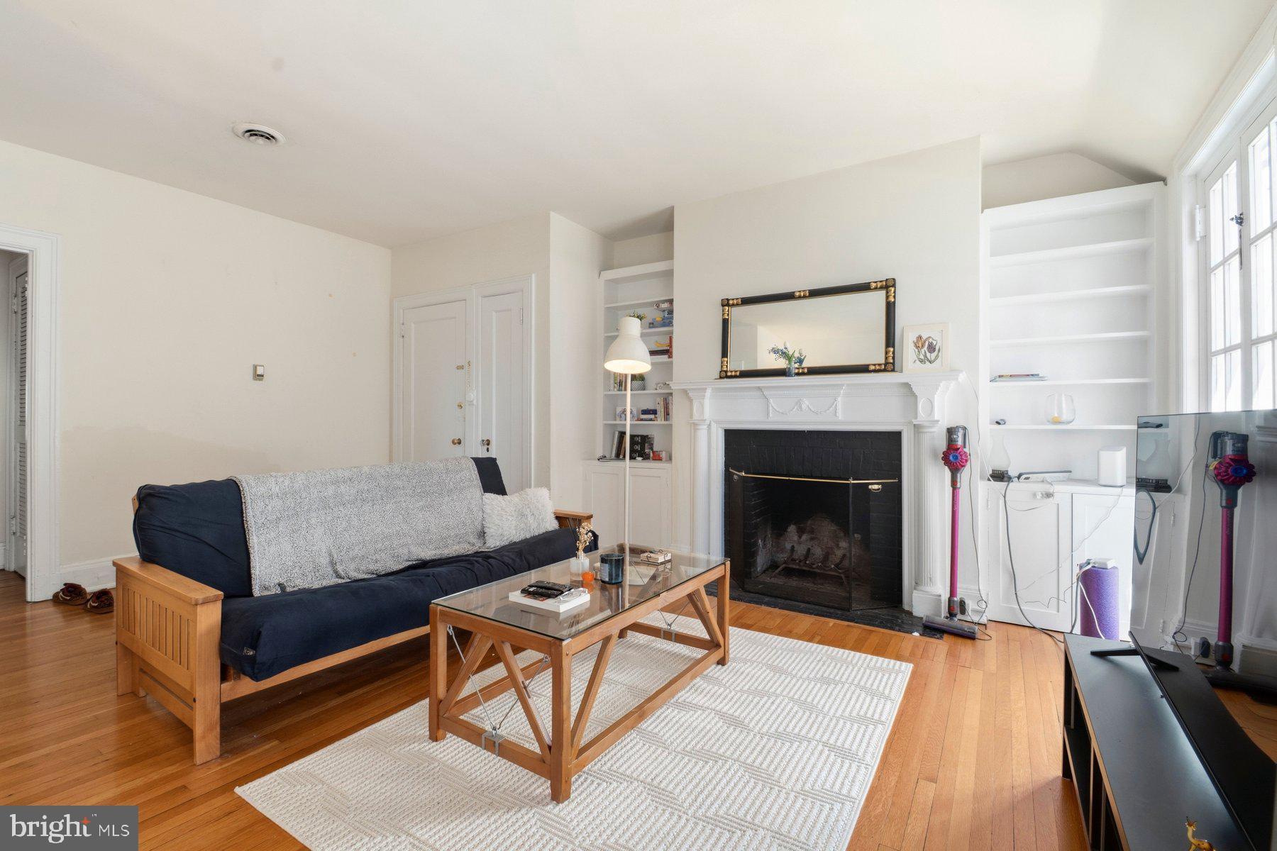 CHARLES VILLAGE - Residential