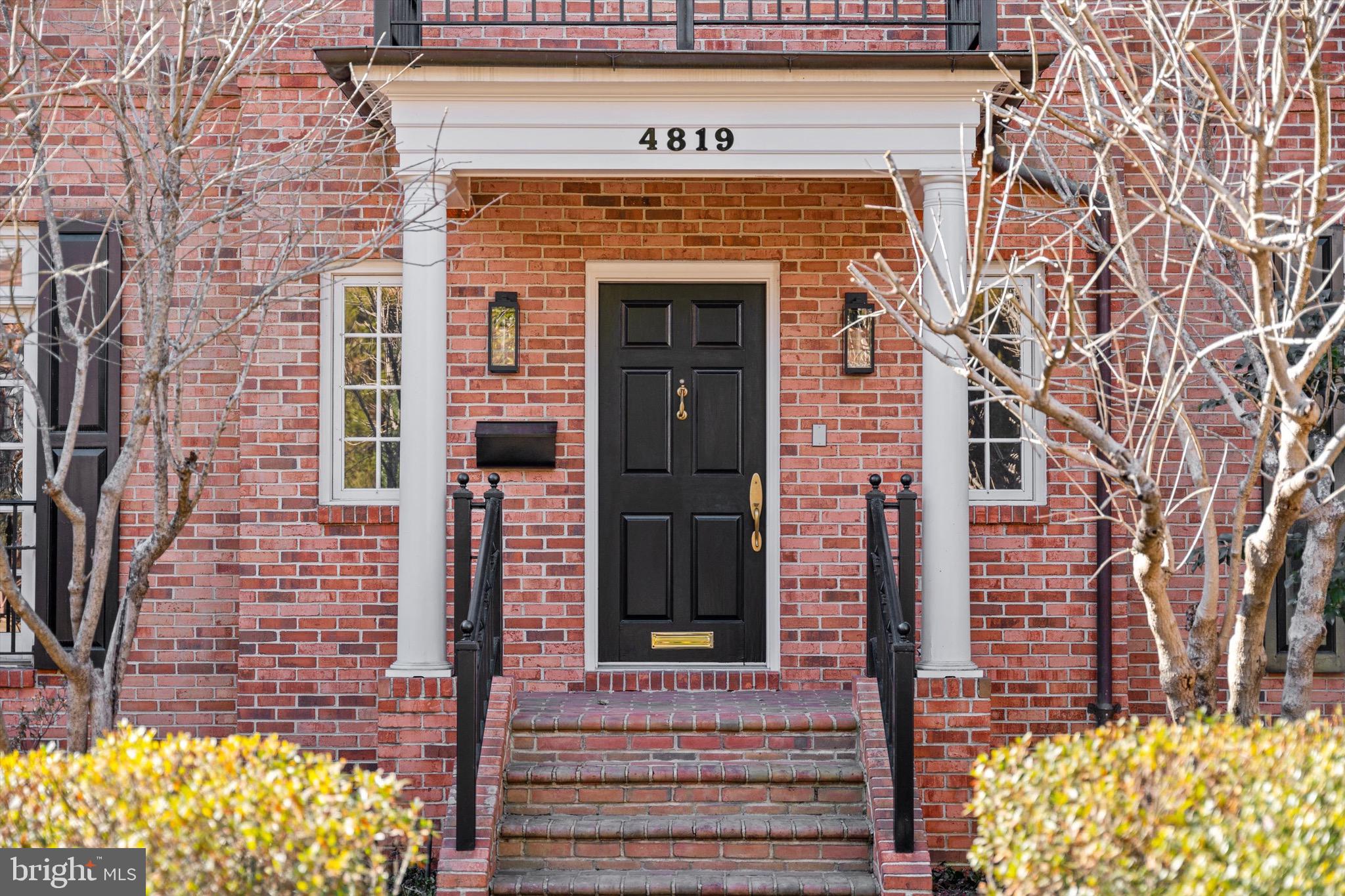 4819 KEMBLE PLACE NW