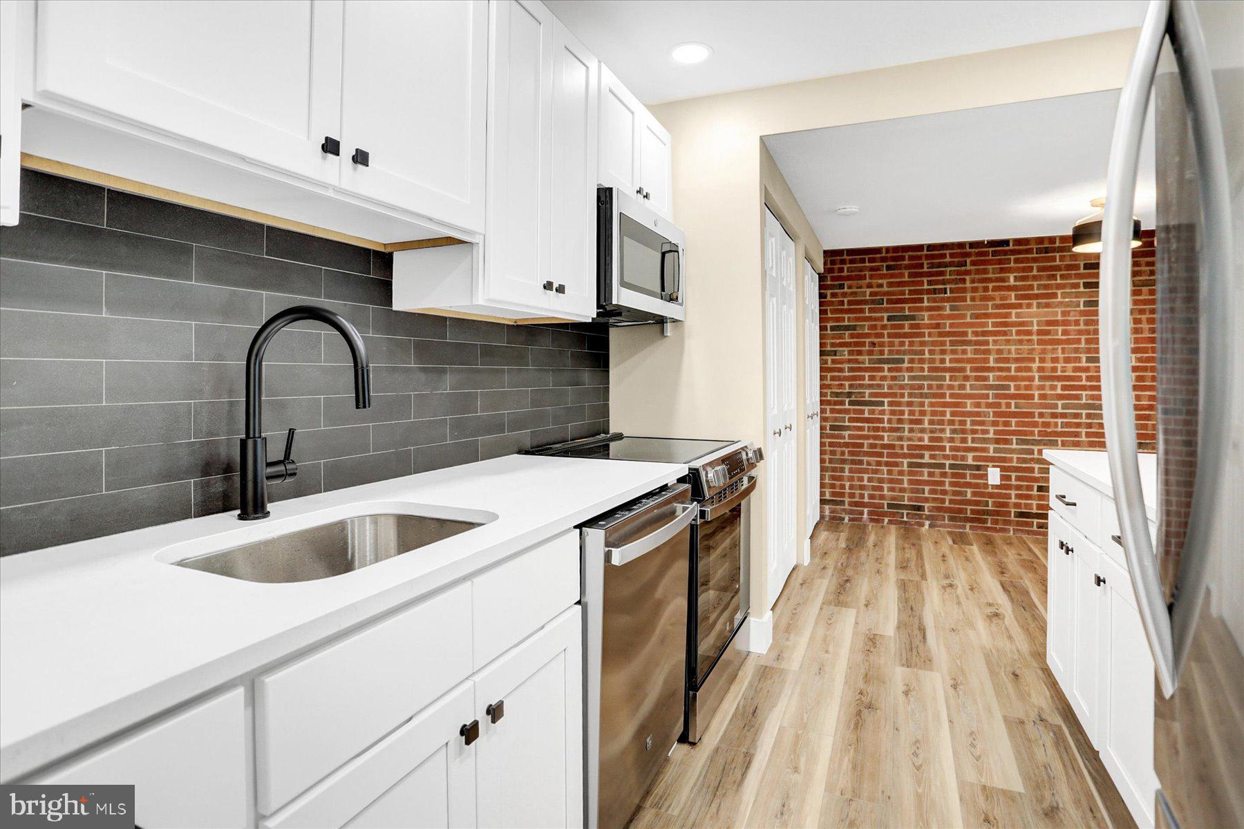 SUNGUILD I - Residential Lease