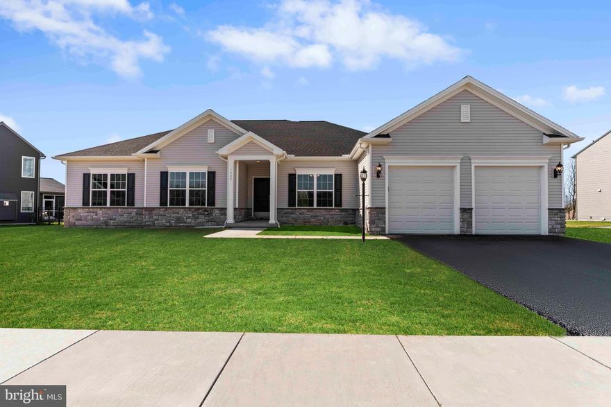 The Lexington new home plan features over 1,720 square feet of luxurious “one-level” living space and includes three spacious bedrooms, two full baths, a gourmet kitchen, breakfast area, and formal dining room. Laundry room, full basement, and two-car garage are also included. Comp purposes only