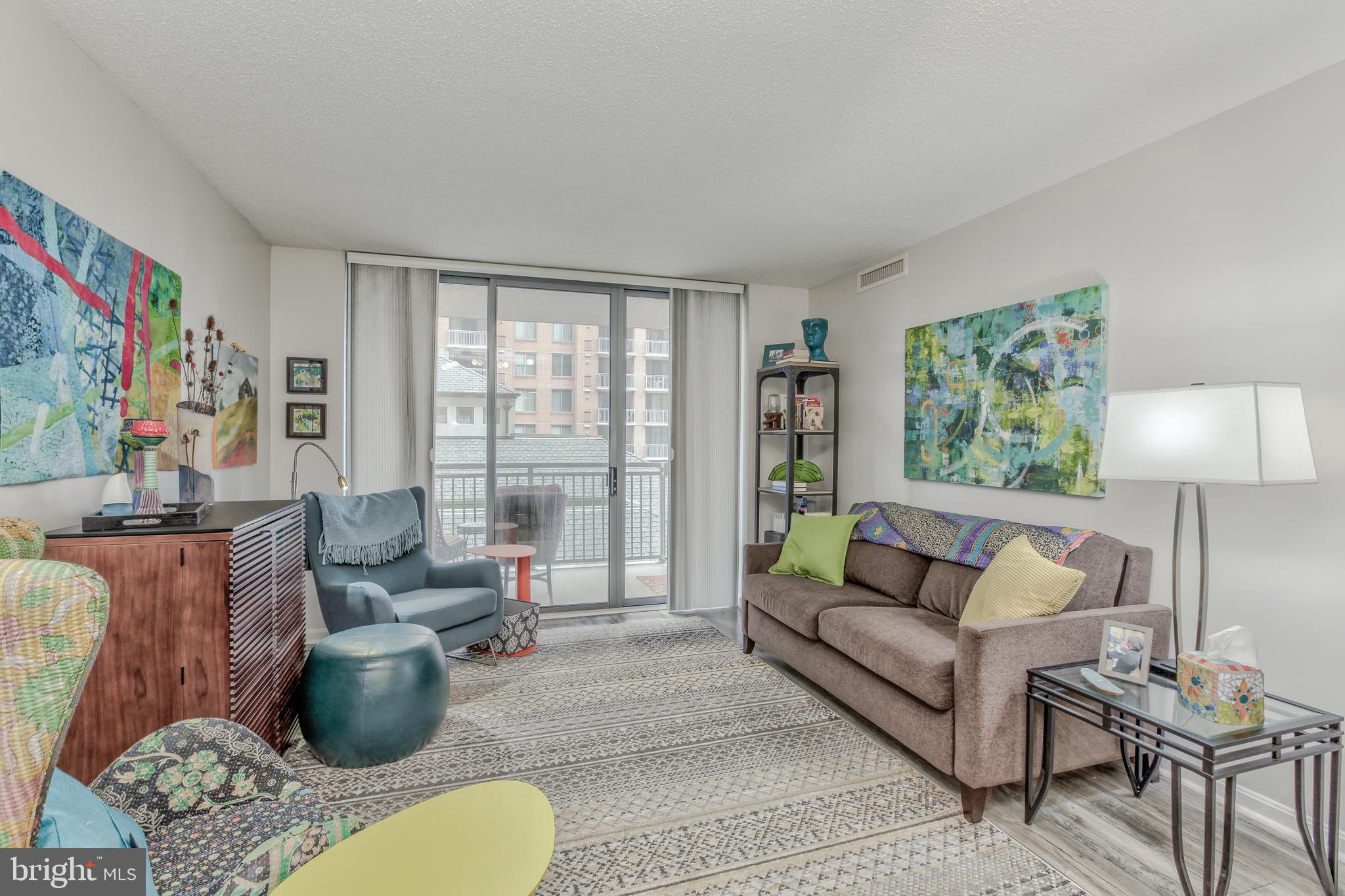 GALLERY AT WHITE FLINT - Residential