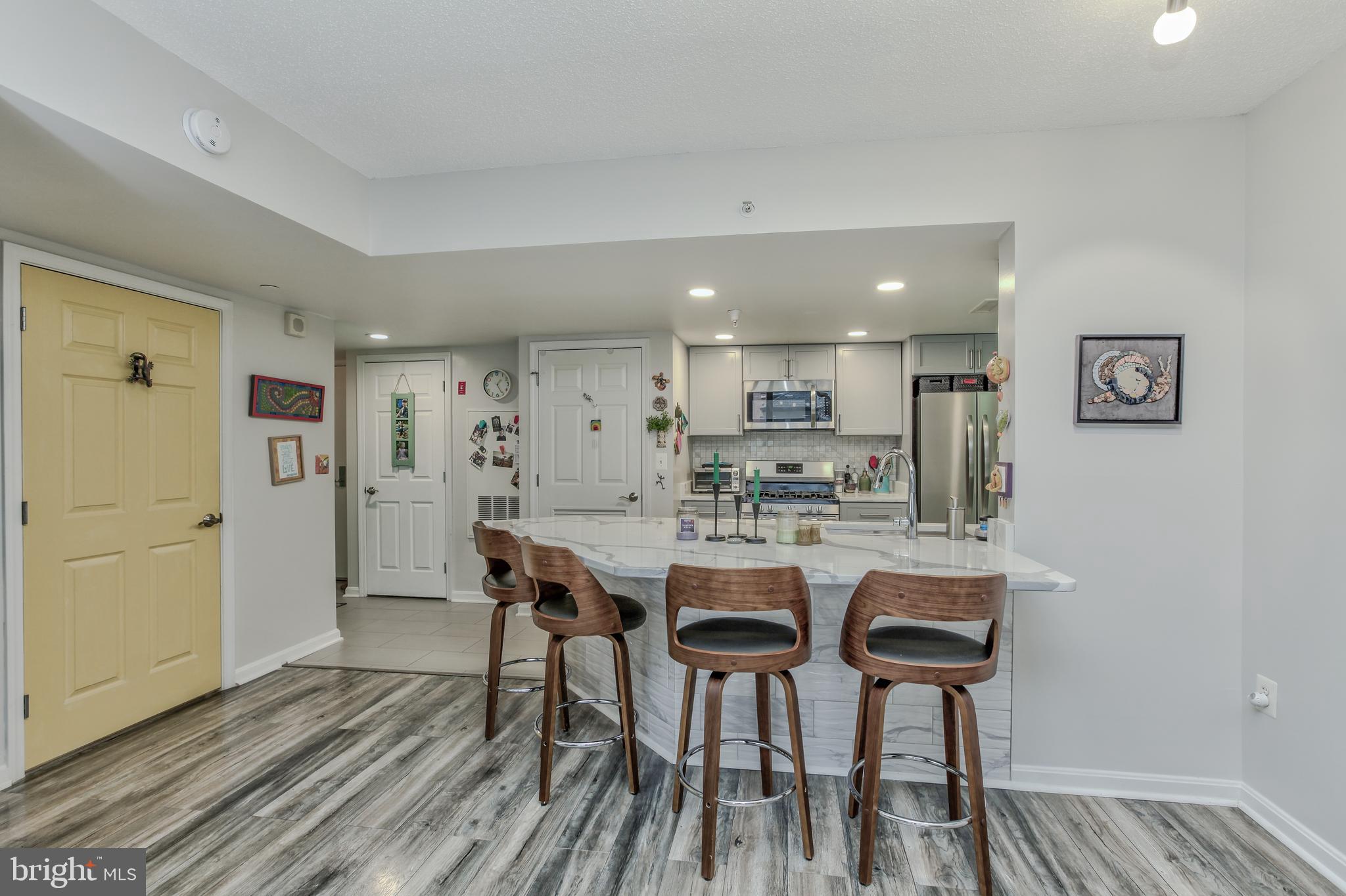 GALLERY AT WHITE FLINT - Residential