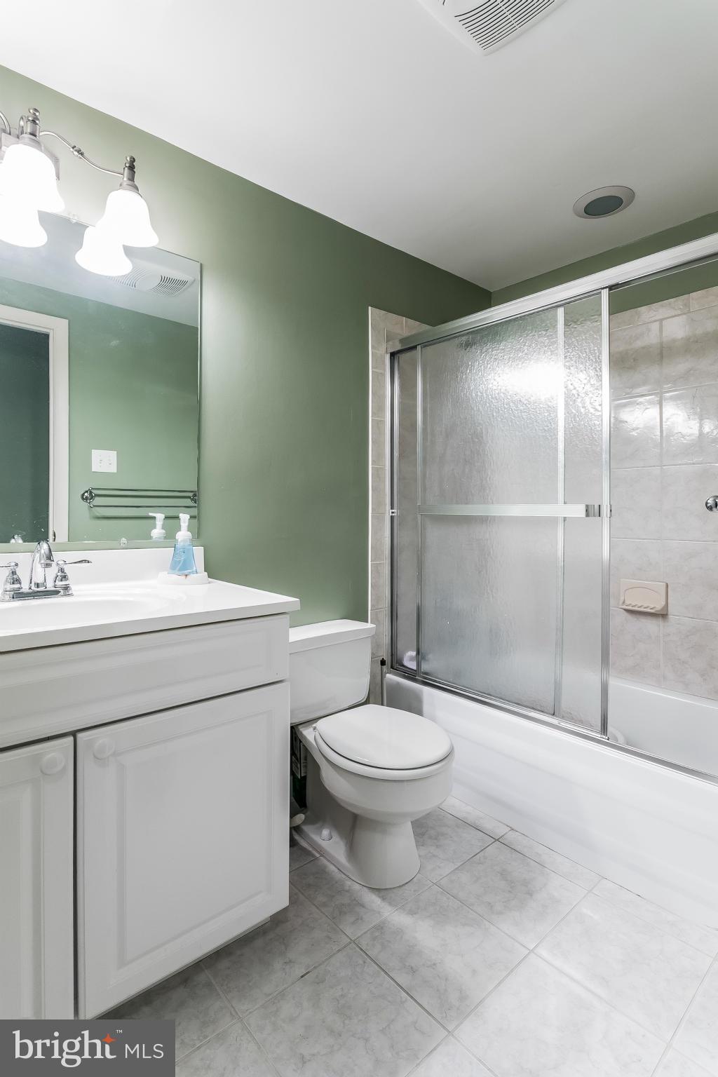 CHARLENE - Residential