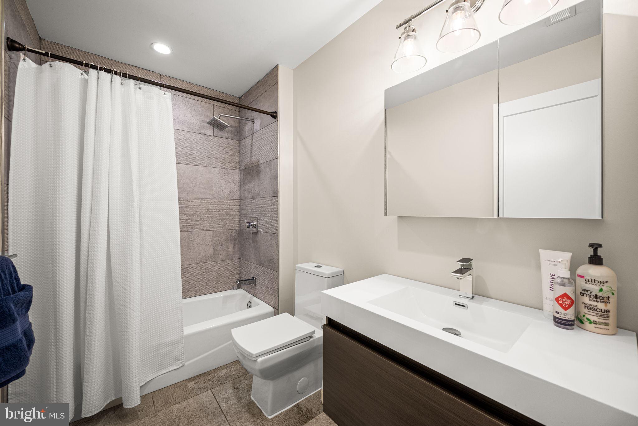 MANAYUNK - Residential