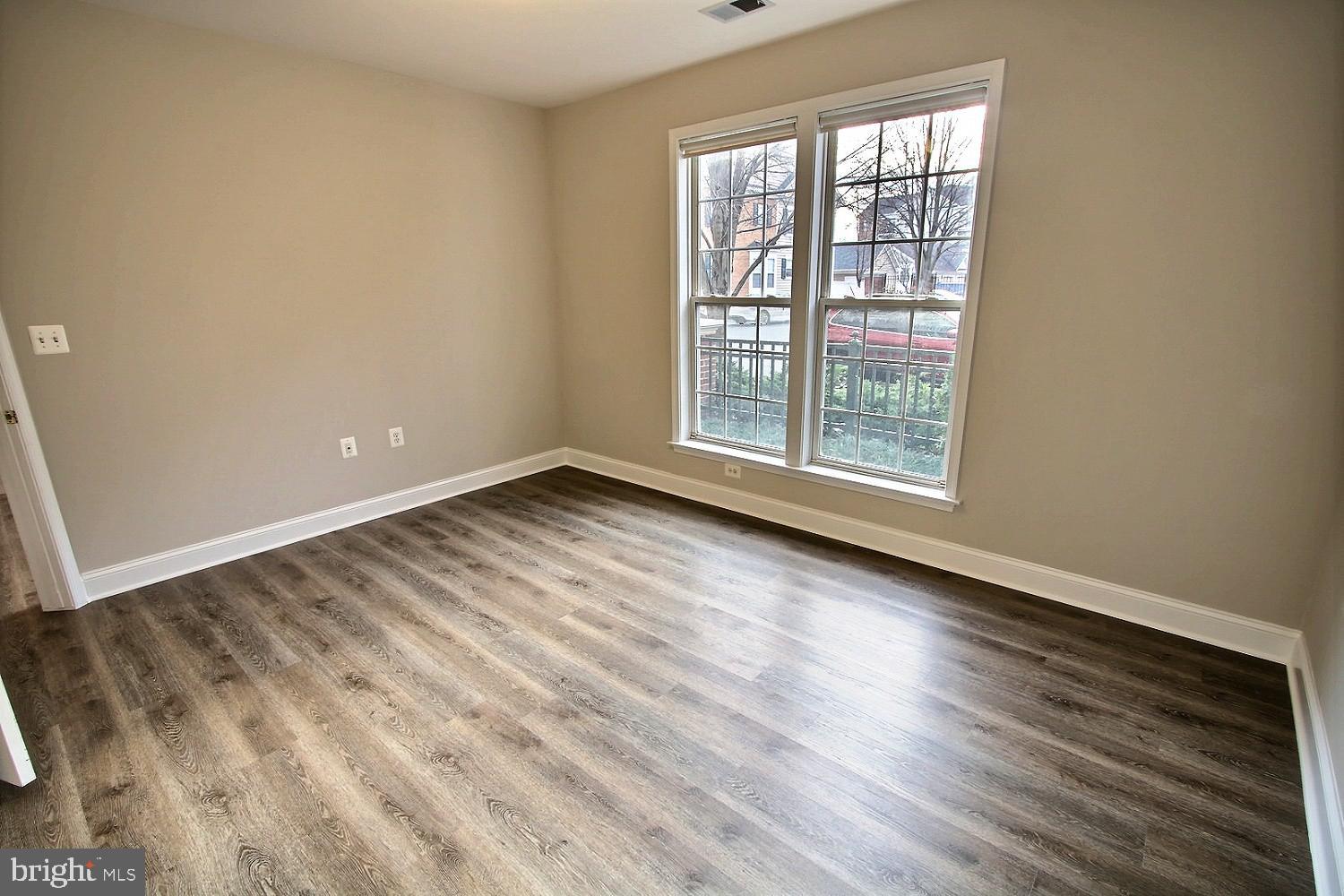 KING FARM VILLAGE - Residential