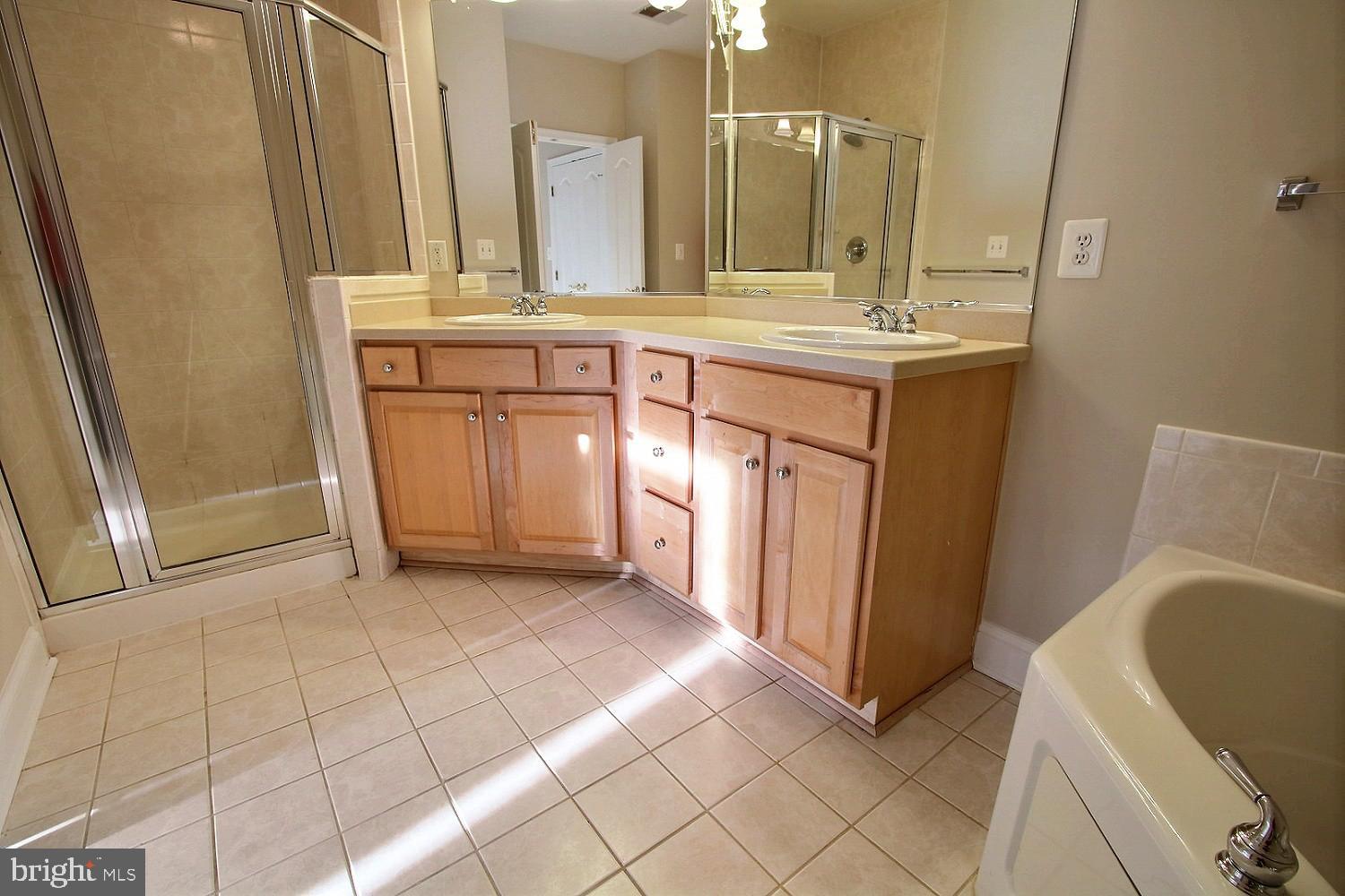 KING FARM VILLAGE - Residential