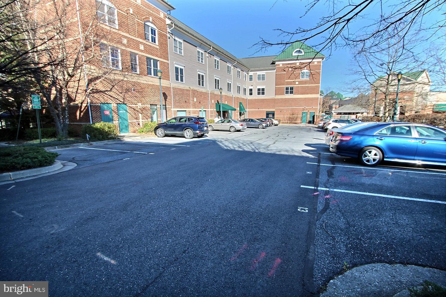 KING FARM VILLAGE - Residential