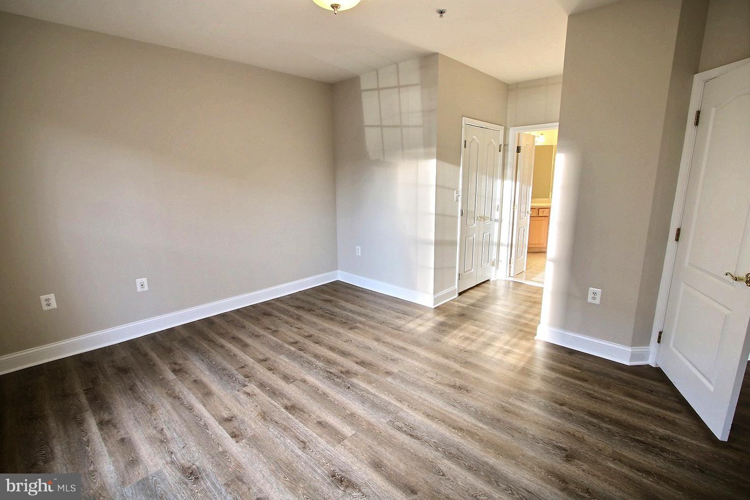 KING FARM VILLAGE - Residential