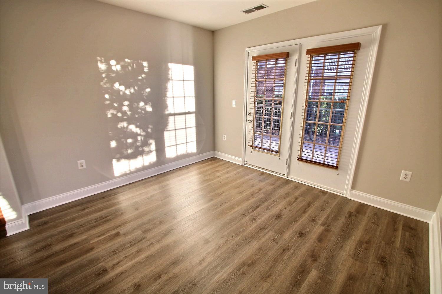 KING FARM VILLAGE - Residential