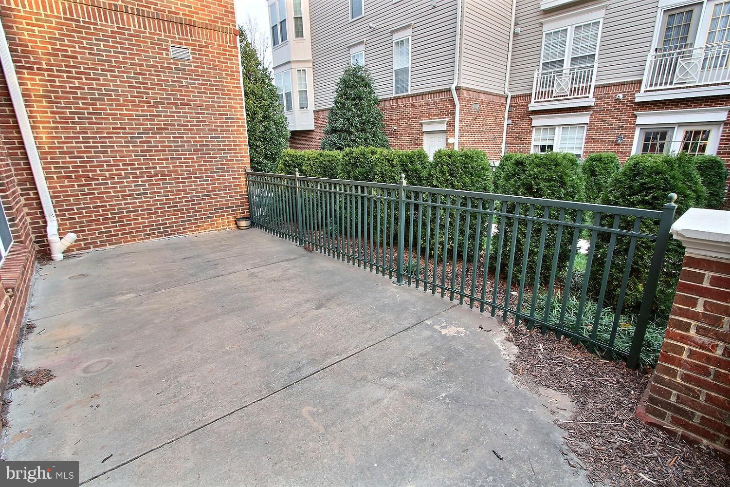 KING FARM VILLAGE - Residential