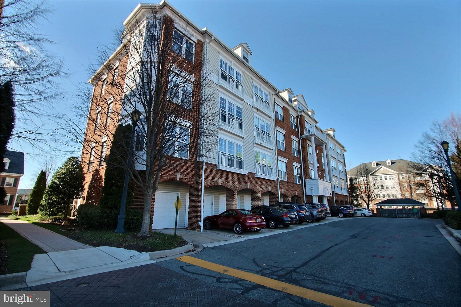 KING FARM VILLAGE - Residential