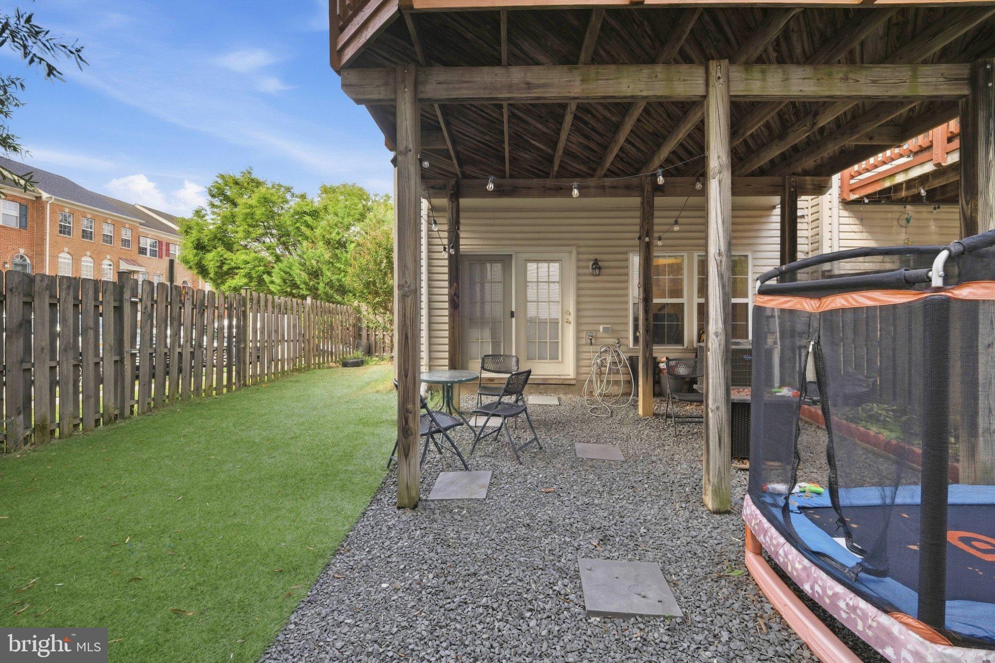 8561 WYNGATE MANOR COURT