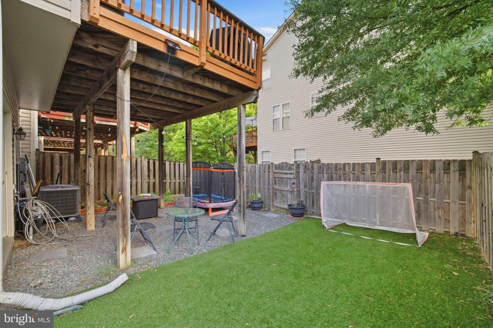 8561 WYNGATE MANOR COURT