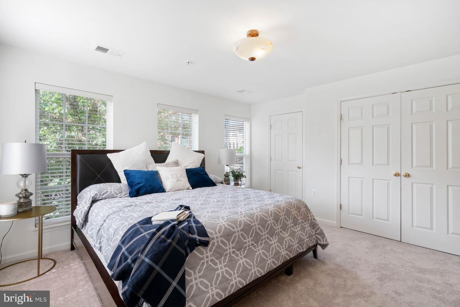 CENTREVILLE CROSSING - Residential