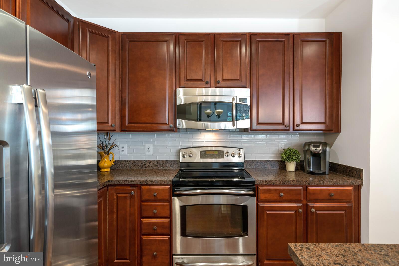 CENTREVILLE CROSSING - Residential