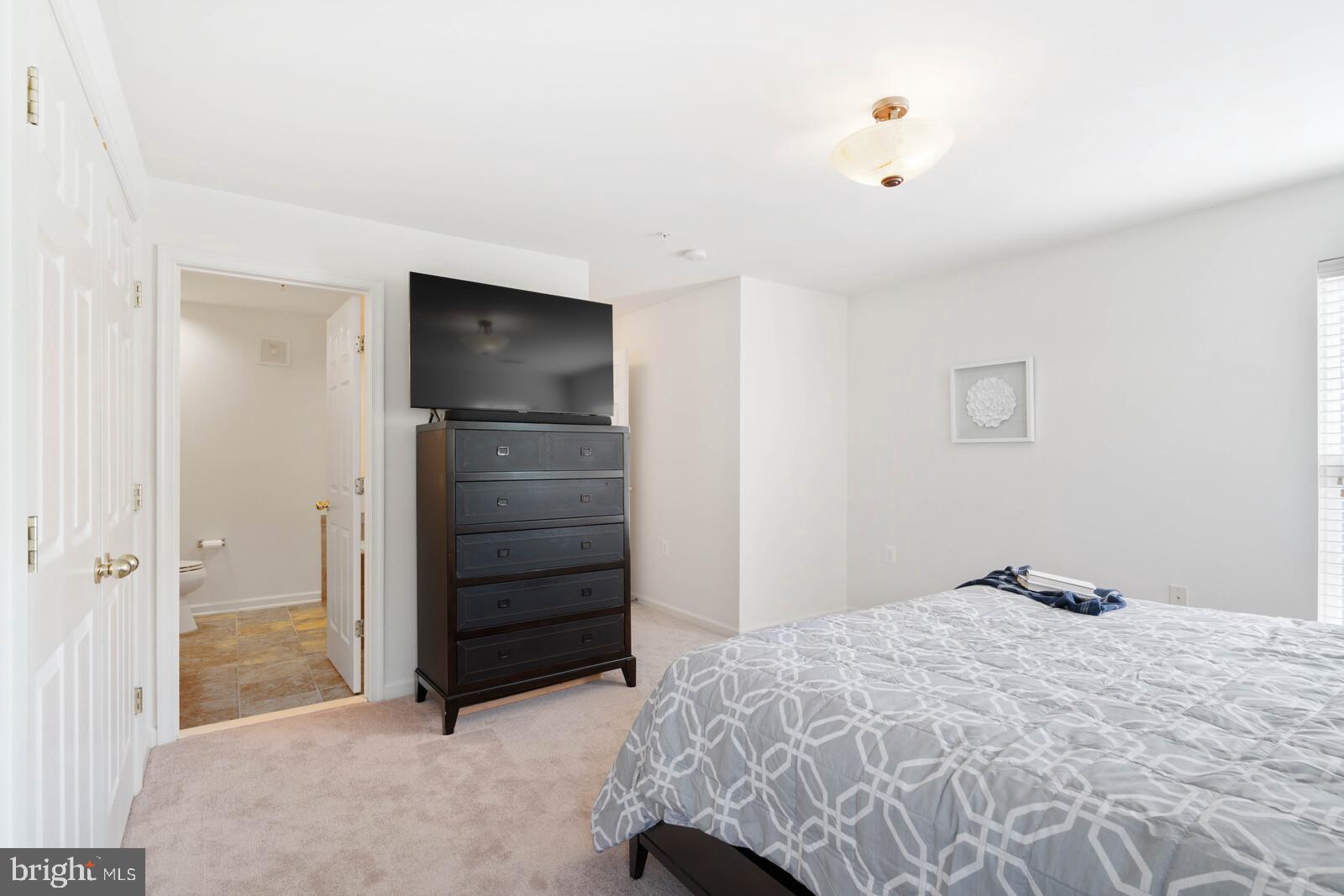 CENTREVILLE CROSSING - Residential