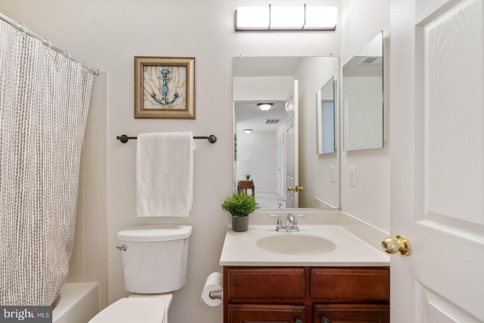 CENTREVILLE CROSSING - Residential