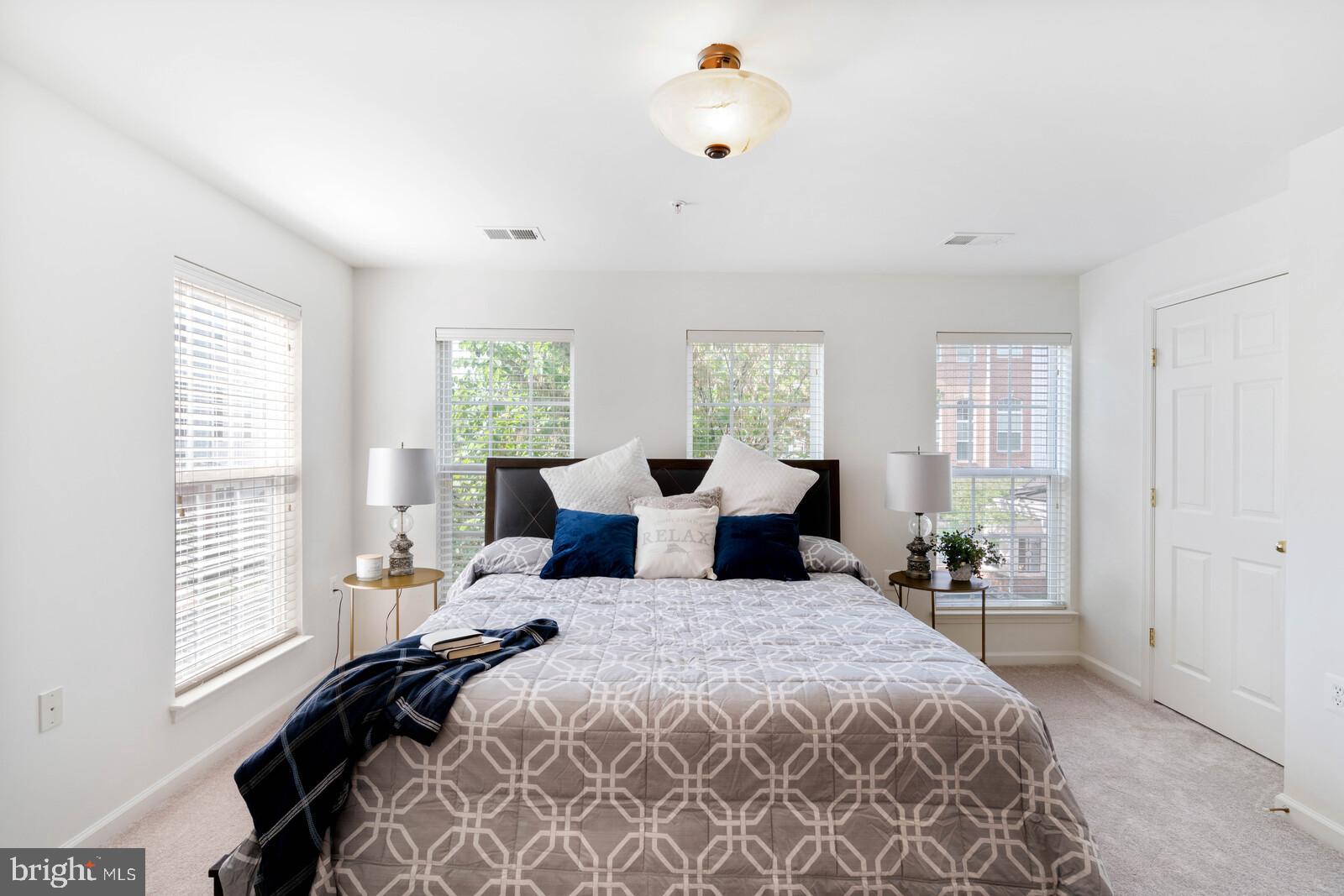 CENTREVILLE CROSSING - Residential