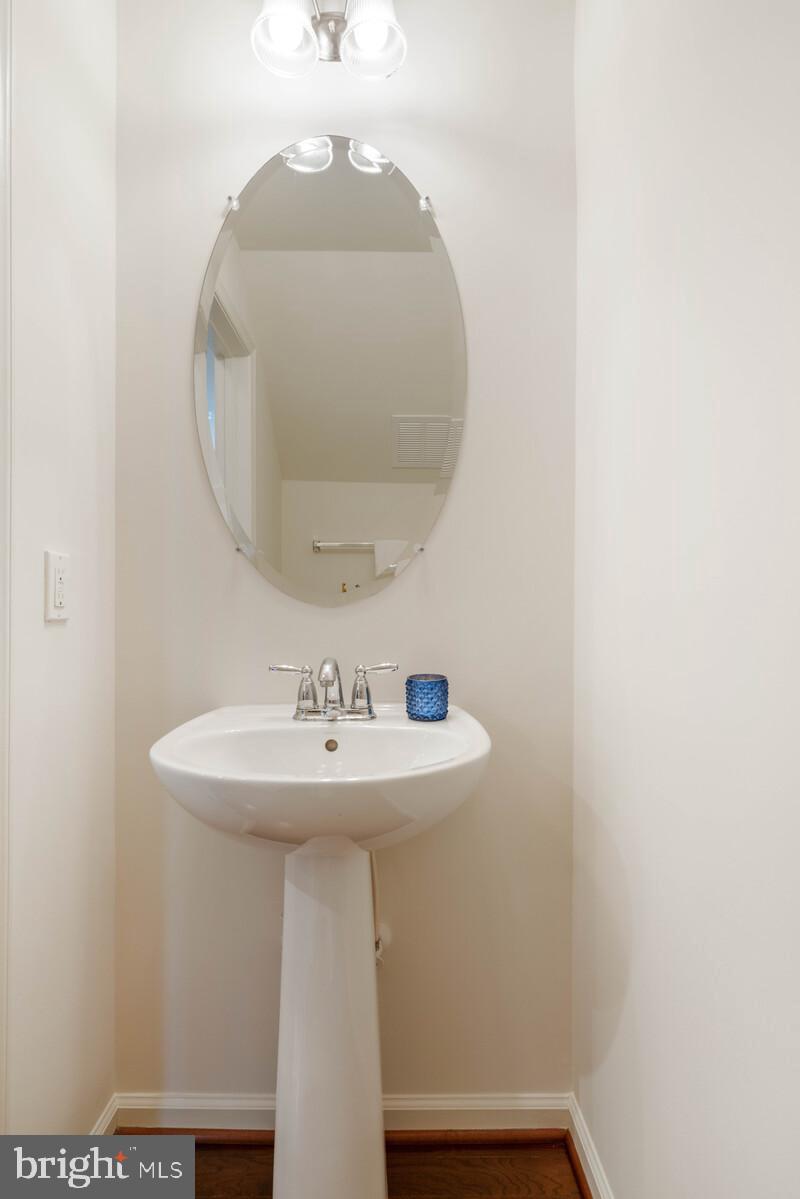 CENTREVILLE CROSSING - Residential