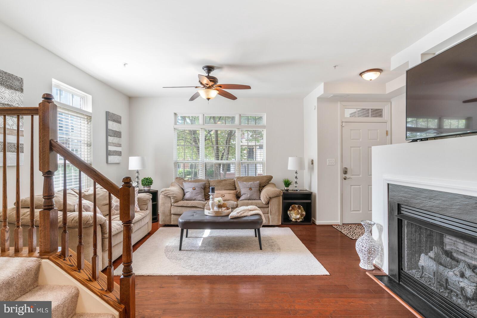 CENTREVILLE CROSSING - Residential