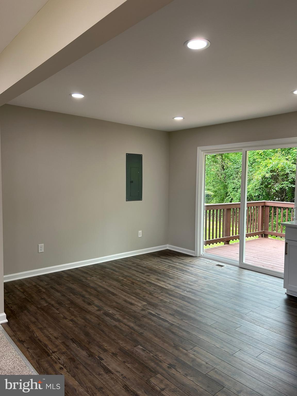 NO SUBDIVISION - Residential