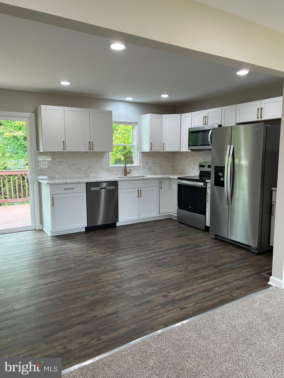 NO SUBDIVISION - Residential