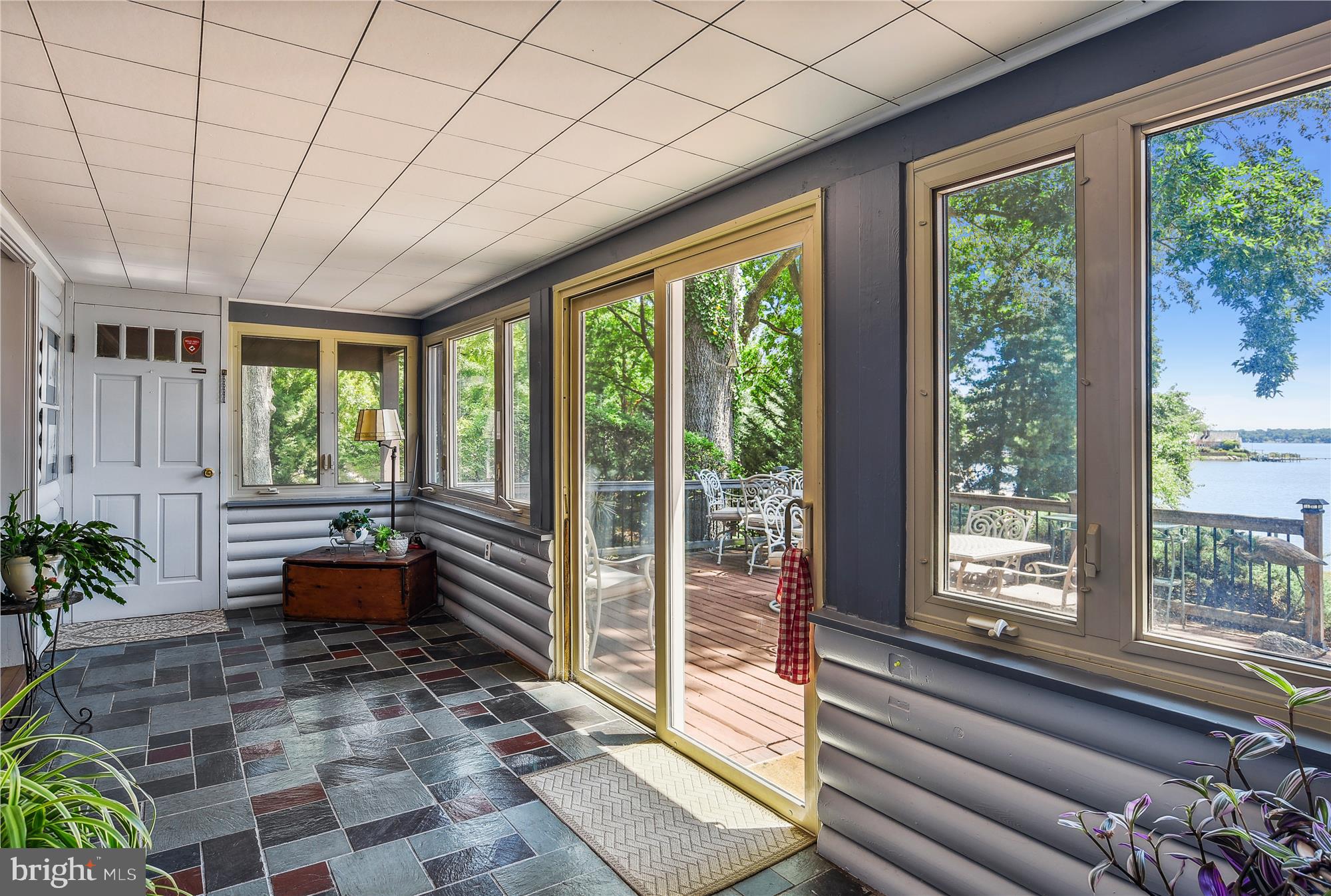 NORTH SHORE - Residential