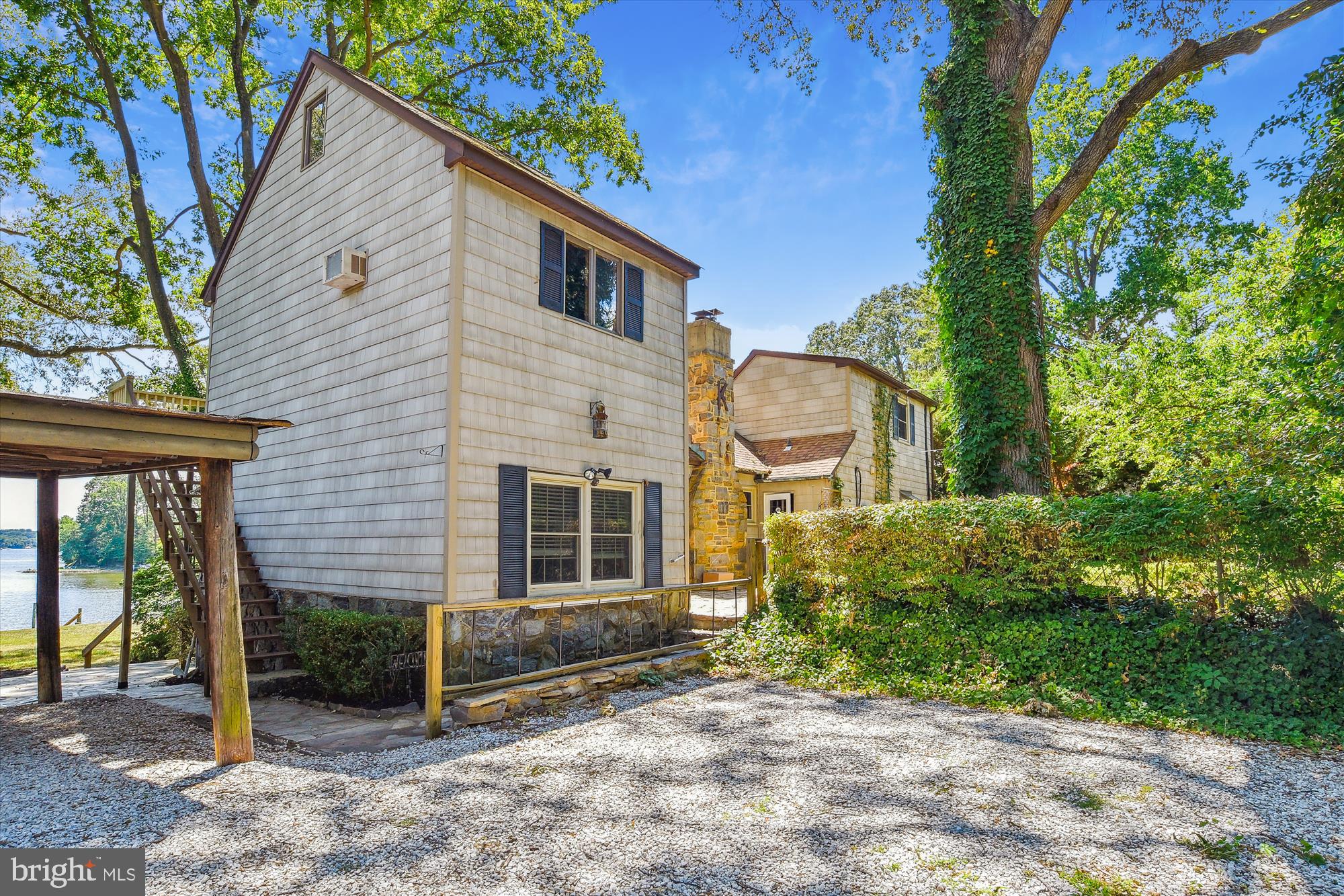 NORTH SHORE - Residential