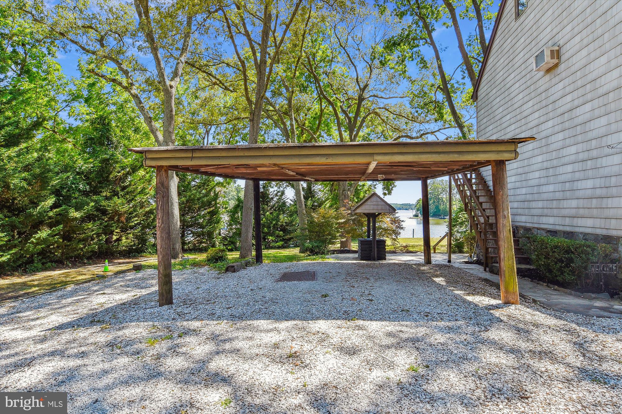 NORTH SHORE - Residential