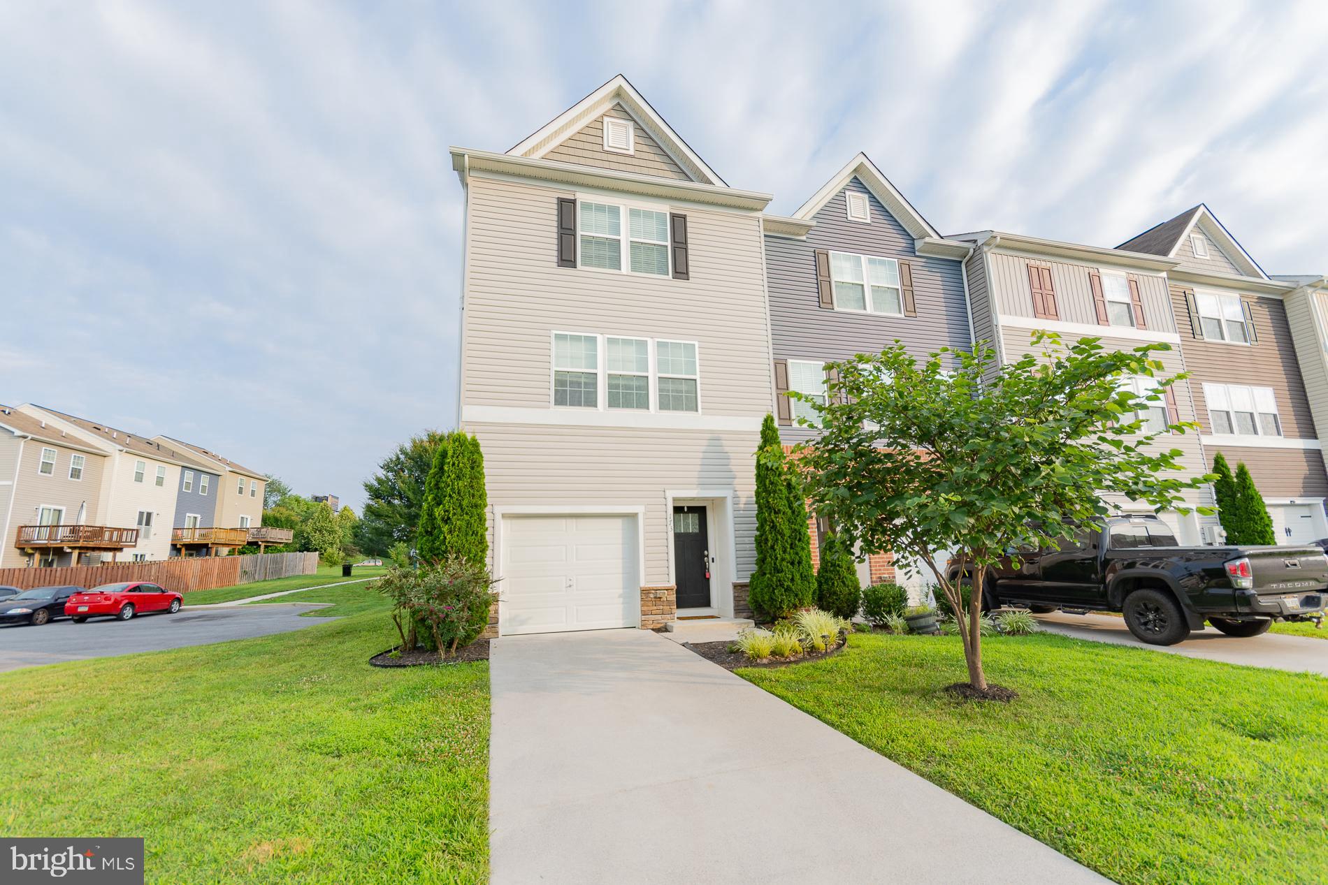 BERKELEY RIDGE - Residential