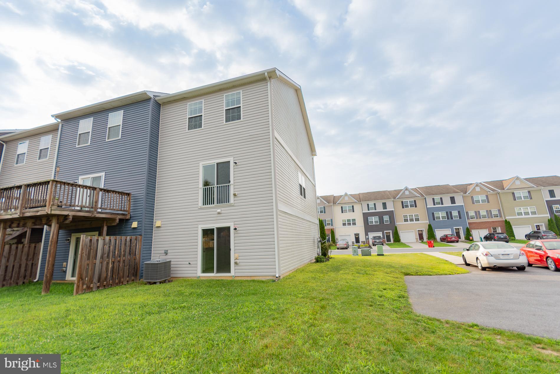 BERKELEY RIDGE - Residential