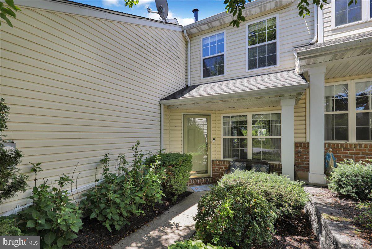 132 HICKORY LANE