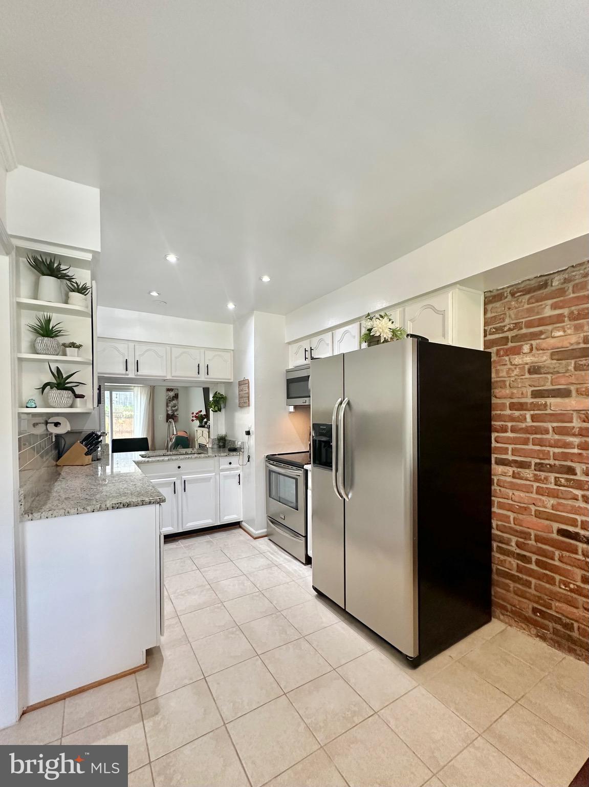 CARDINAL FOREST - Residential Lease