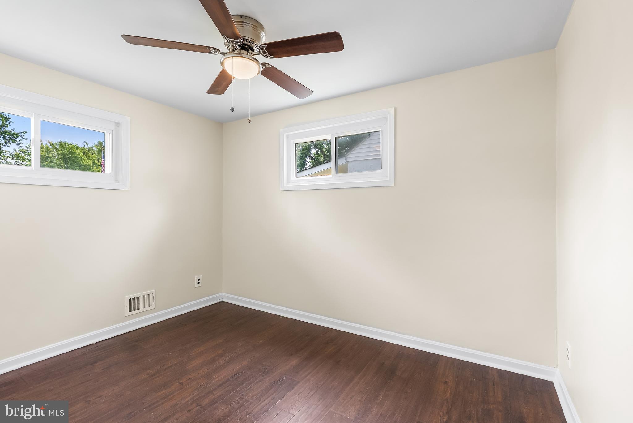 ARUNDEL GARDENS - Residential