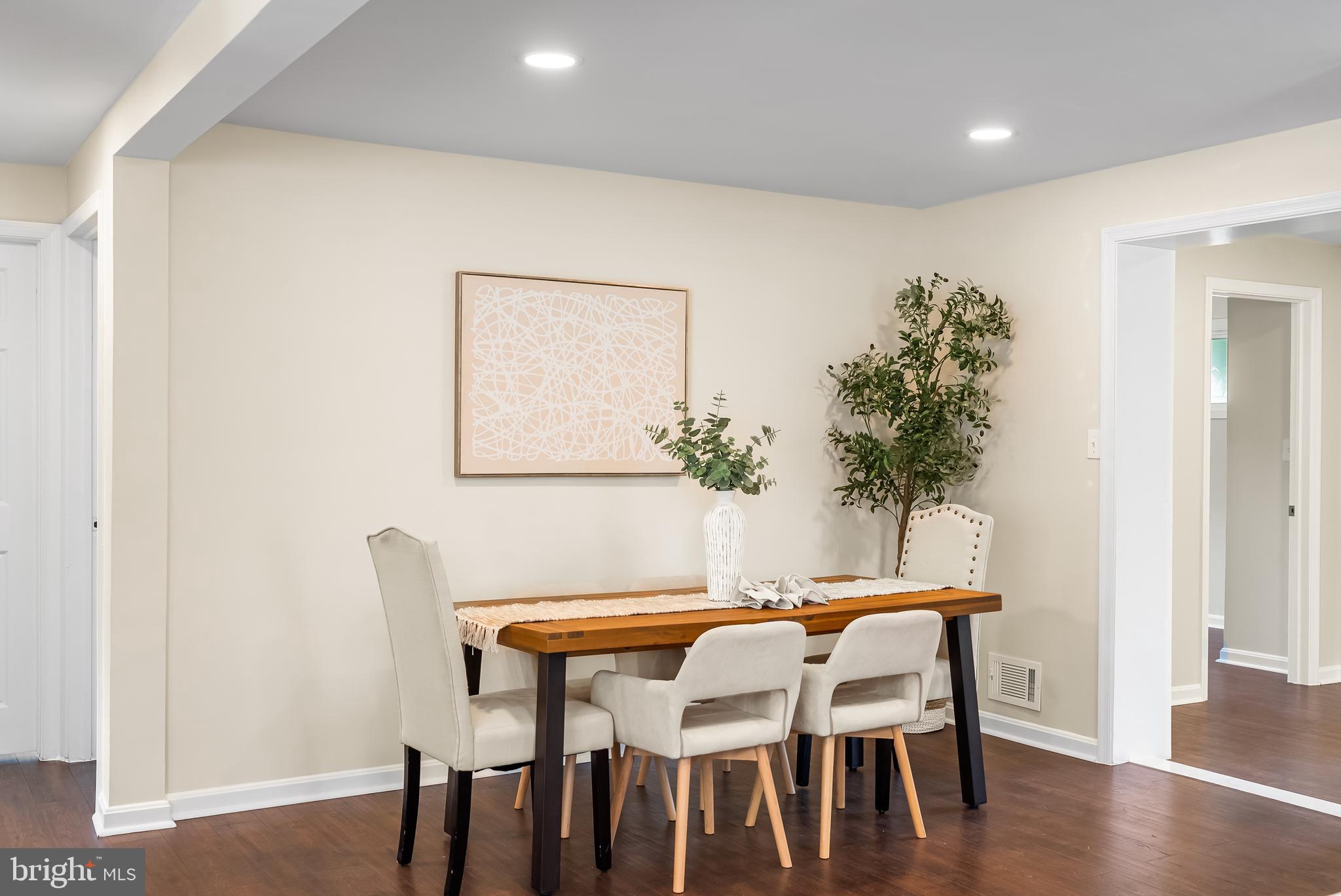 ARUNDEL GARDENS - Residential