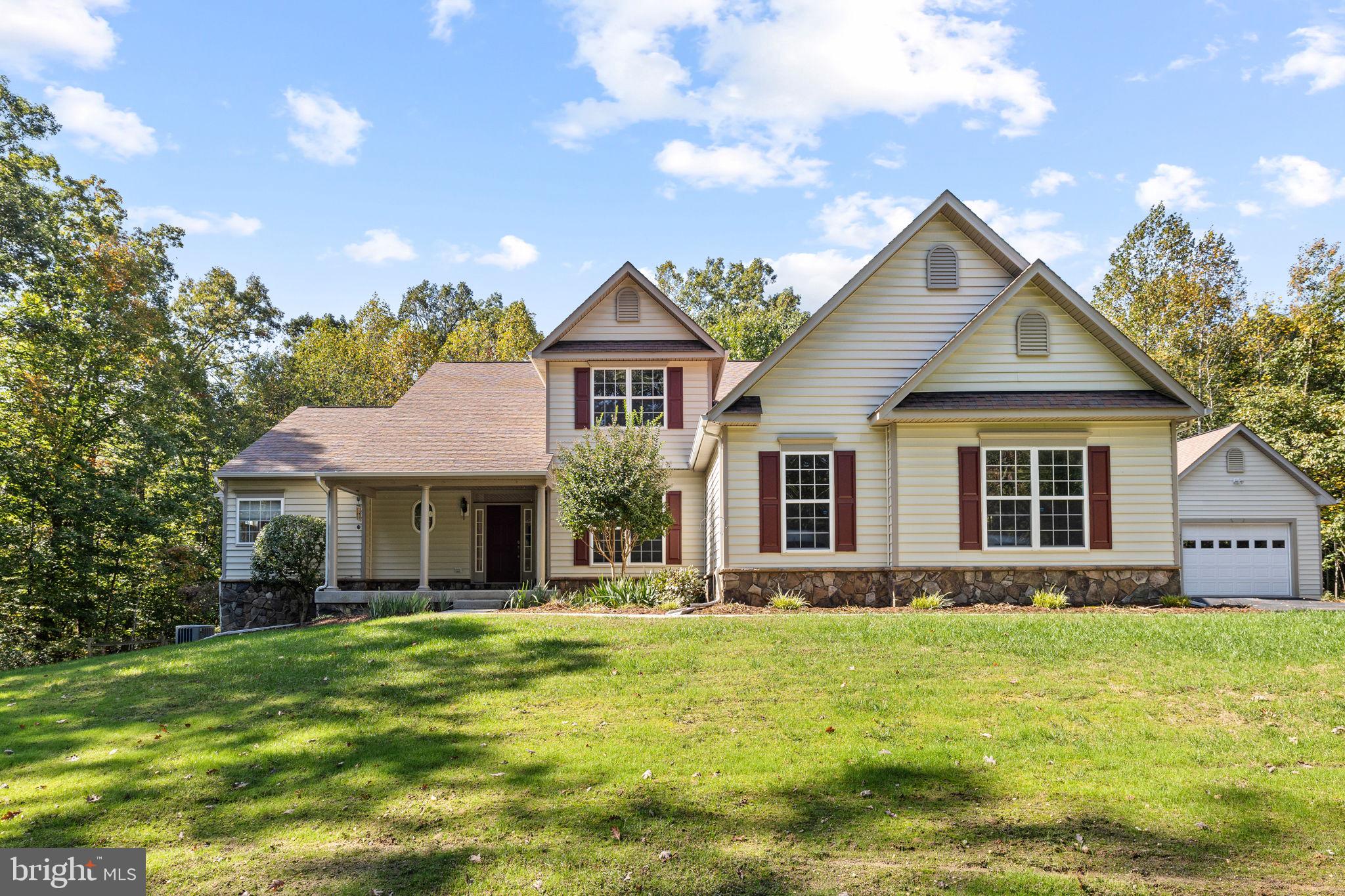 285 GENTLE BREEZE CIRCLE