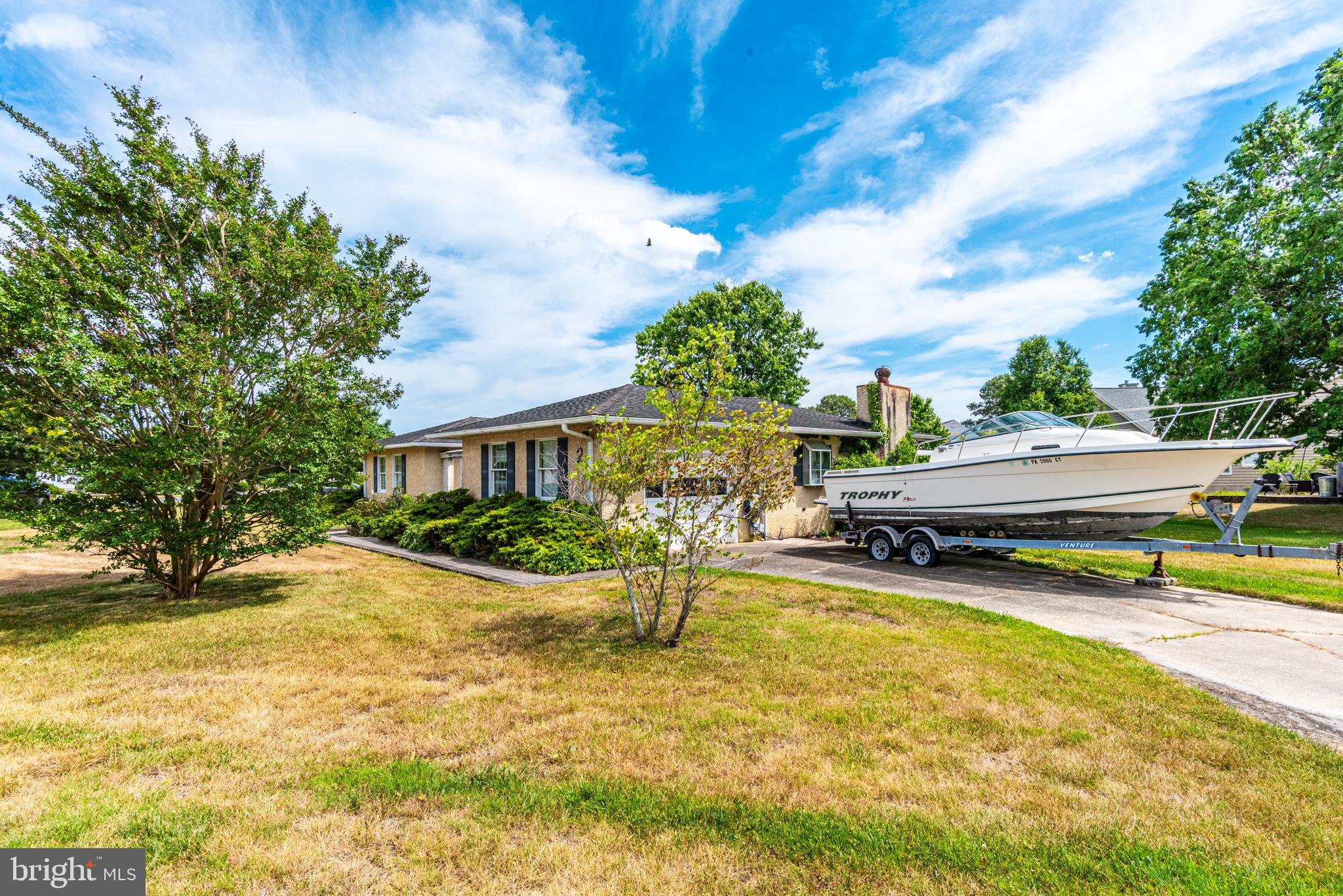 2 HERON ISLE COURT
