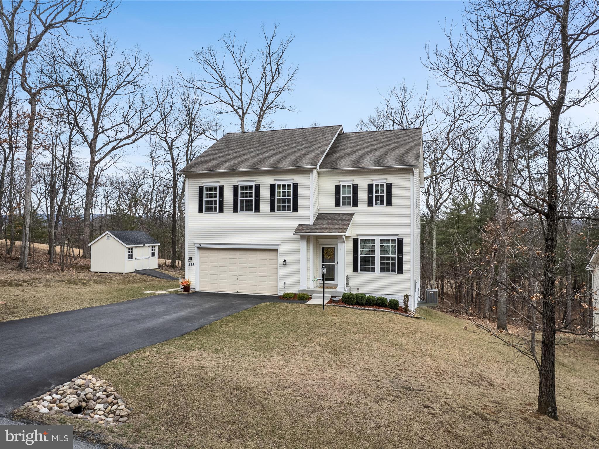 LAKE HOLIDAY ESTATES - Residential