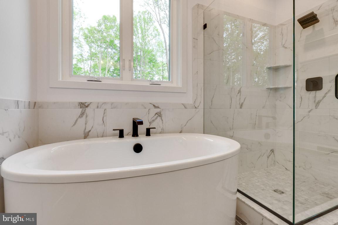 CANTERLEIGH - Residential