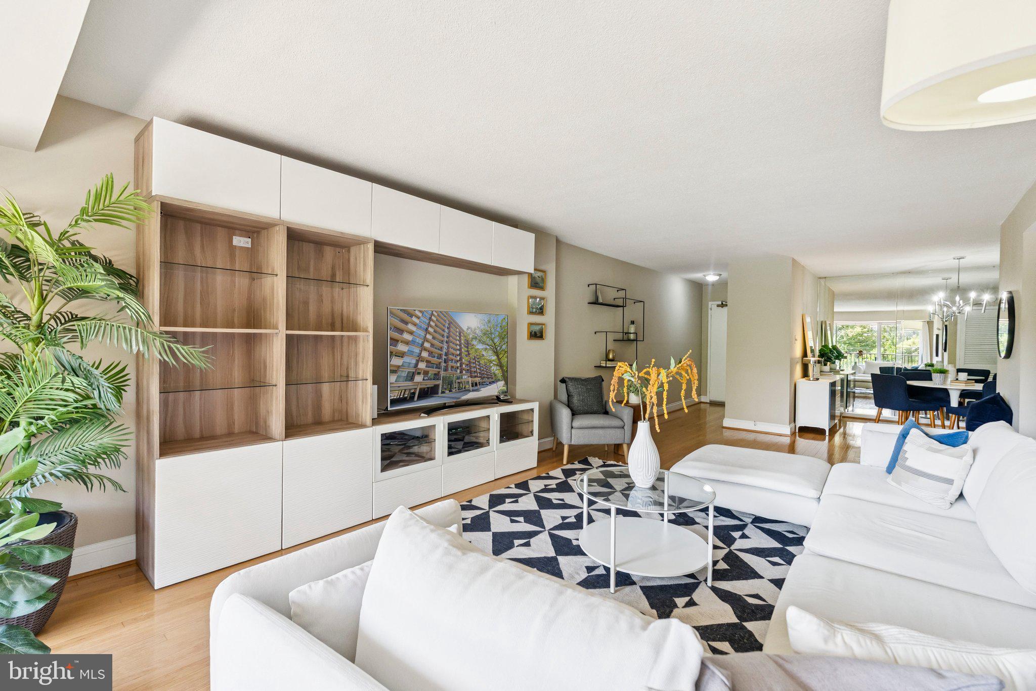 1300 ARMY NAVY DRIVE 514