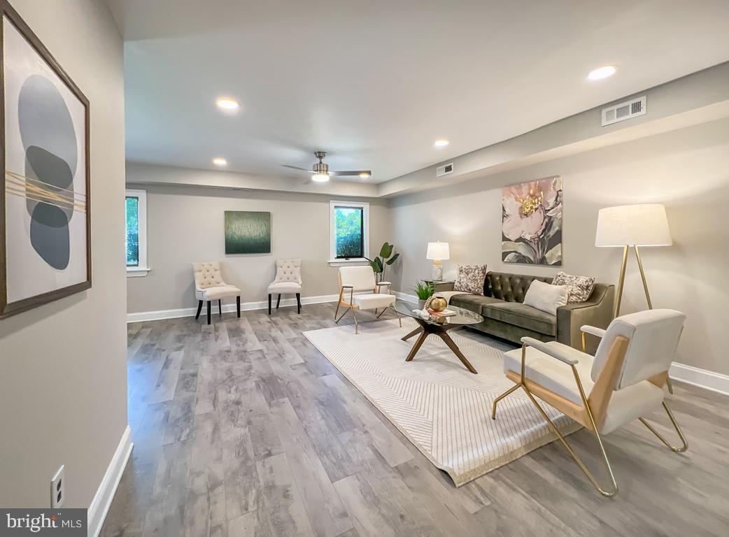 HOLLYBROOKE - Residential