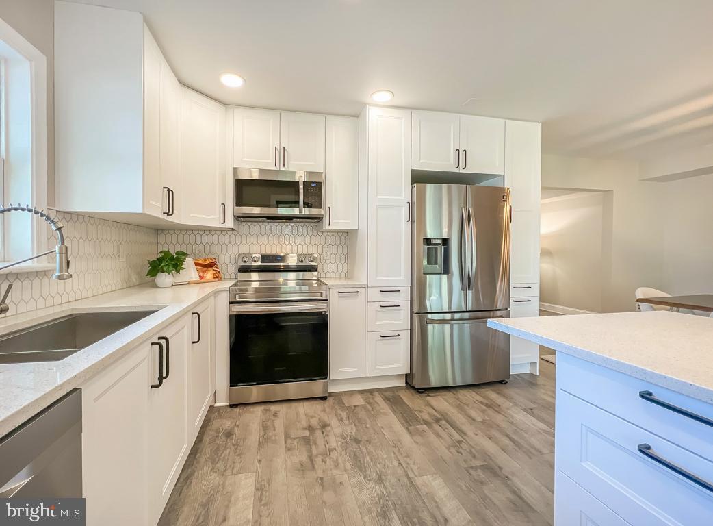 HOLLYBROOKE - Residential